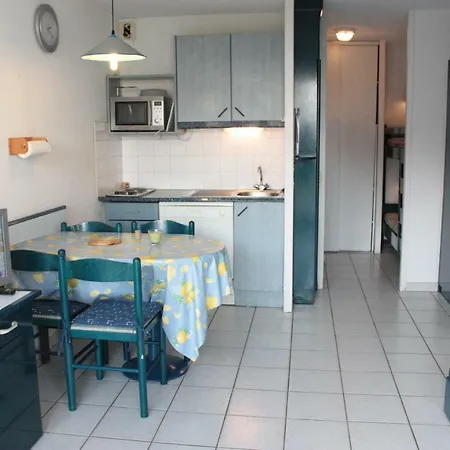 Les Landes Avec Piscine Et Pres Du דירה
